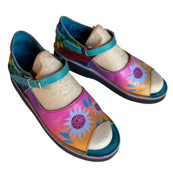 Soletech Painted Style Sandals w Flowers Iridescent Rainbow size 8(?) Pls Read! - Picture 4 of 15